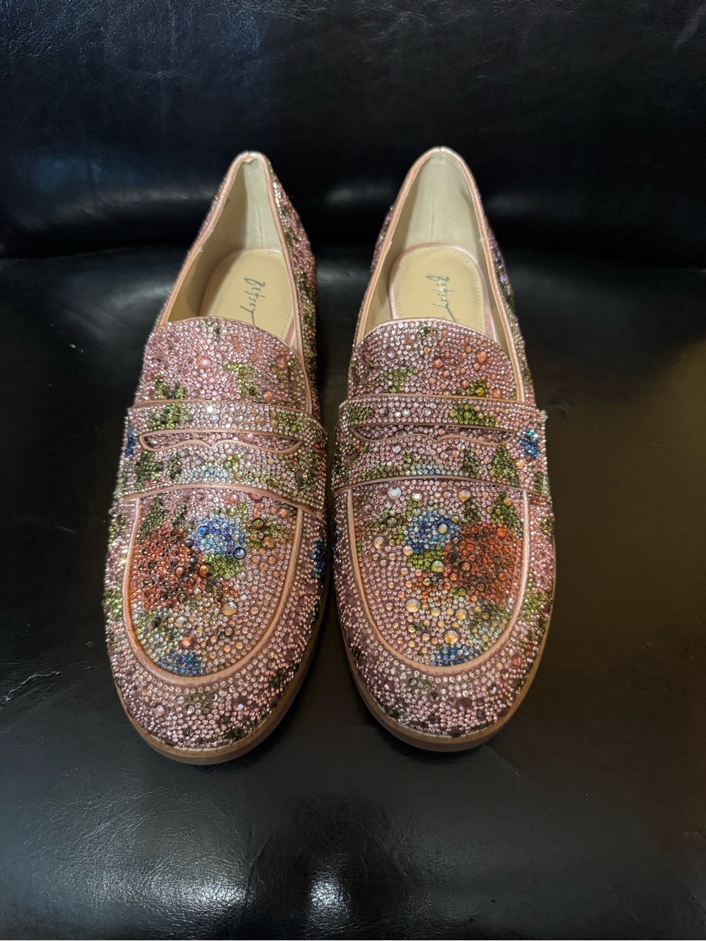 Betsey Johnson Aron floral rhinestone loafers, all-over crystals. Size 9 - Picture 4 of 7